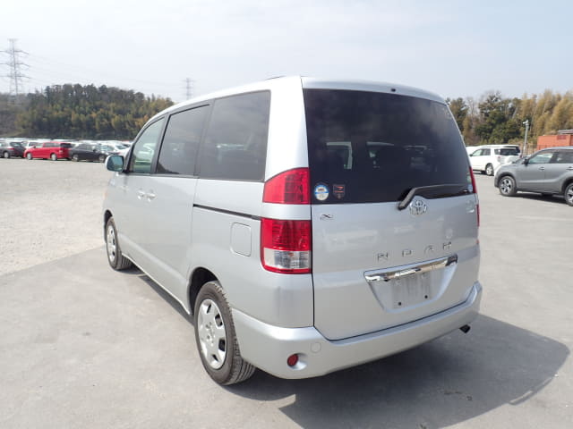 2007 TOYOTA Noah
