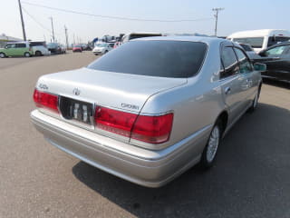 2001 TOYOTA Crown