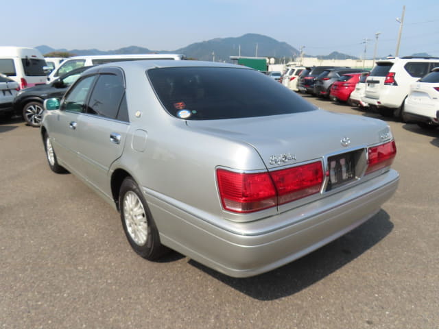 2001 TOYOTA Crown