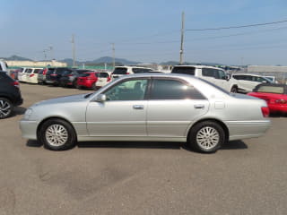 2001 TOYOTA Crown