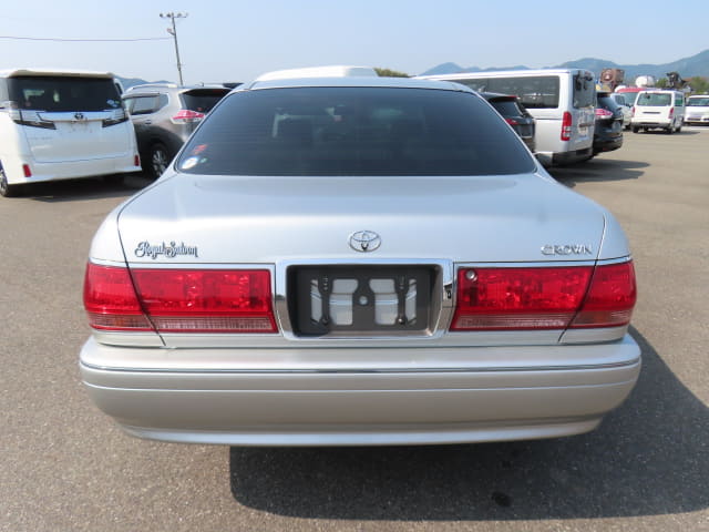 2001 TOYOTA Crown