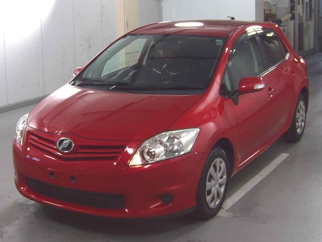 2011 TOYOTA Auris