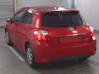2011 TOYOTA Auris