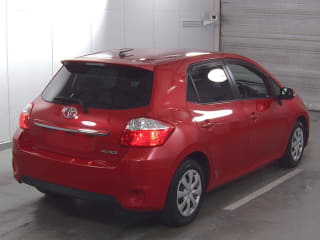 2011 TOYOTA Auris