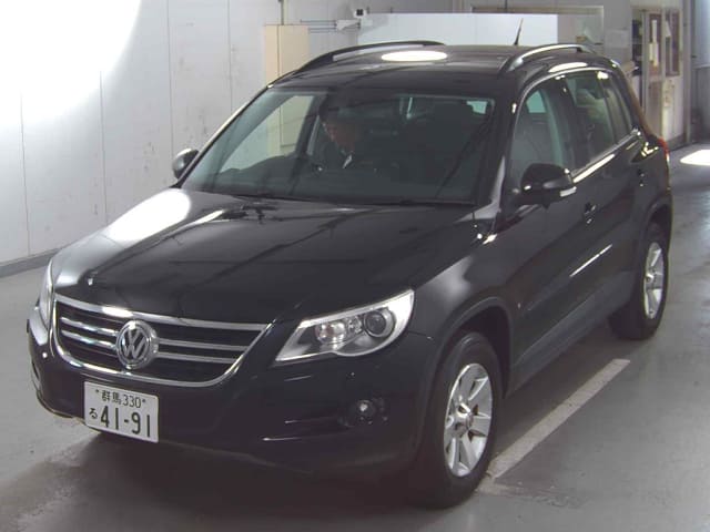 2010 VOLKSWAGEN Tiguan