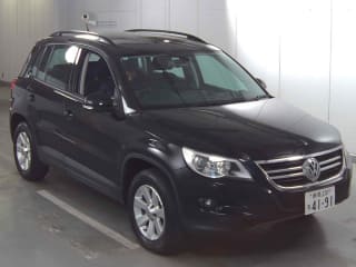 2010 VOLKSWAGEN Tiguan