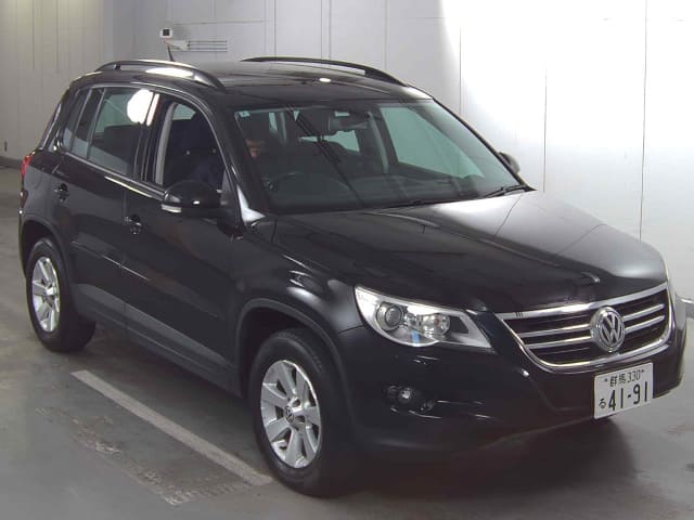 2010 VOLKSWAGEN Tiguan