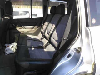 2005 MITSUBISHI Pajero