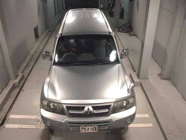 2005 MITSUBISHI Pajero