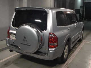 2005 MITSUBISHI Pajero