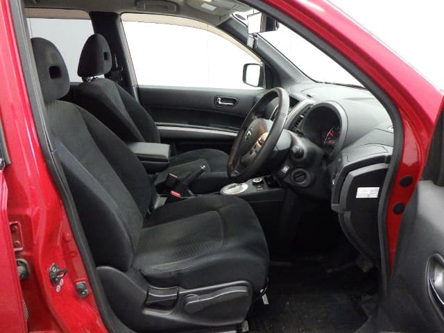 2010 NISSAN X-Trail