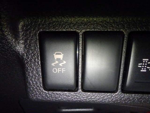 2010 NISSAN X-Trail