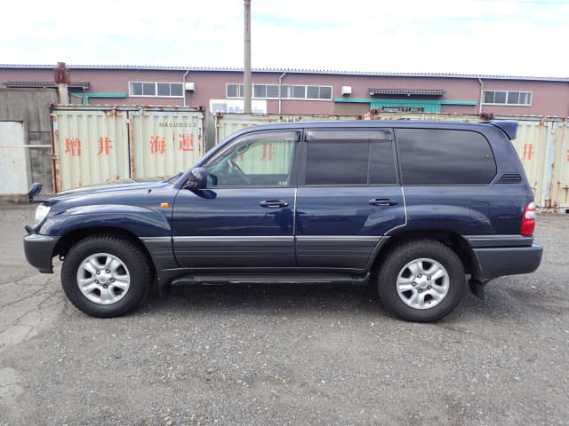 2004 TOYOTA Land Cruiser