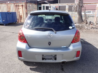 2009 TOYOTA Vitz