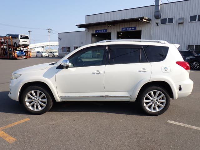 2011 TOYOTA Vanguard