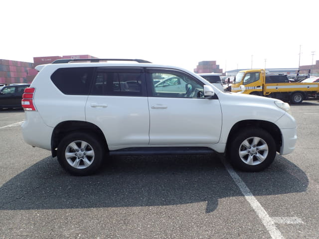 2010 TOYOTA Land Cruiser Prado