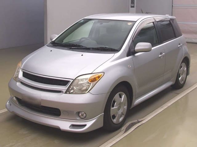 2005 TOYOTA IST