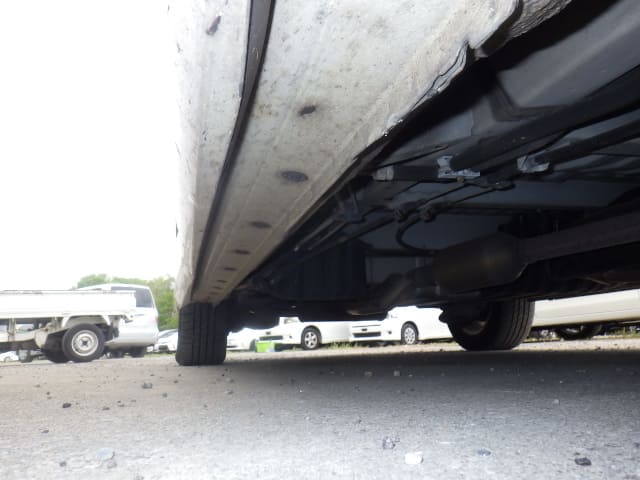TOYOTA Voxy thumbnail 22