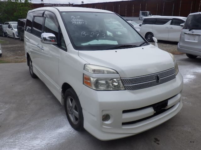TOYOTA Voxy thumbnail 7