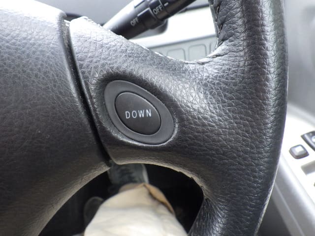 TOYOTA Voxy thumbnail 42