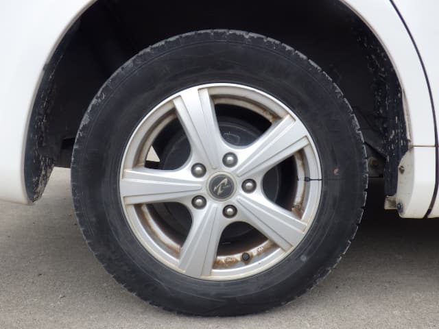TOYOTA Voxy thumbnail 11
