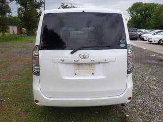 2010 TOYOTA Voxy