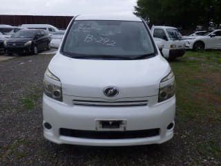 2010 TOYOTA Voxy