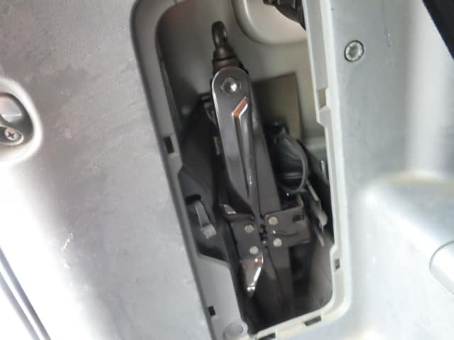 TOYOTA Voxy thumbnail 30