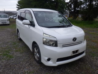 2010 TOYOTA Voxy
