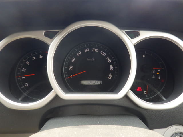 TOYOTA Hilux Surf thumbnail 36