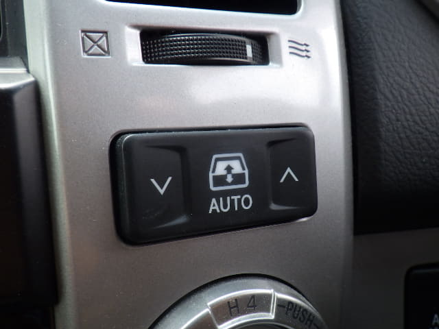 TOYOTA Hilux Surf thumbnail 42