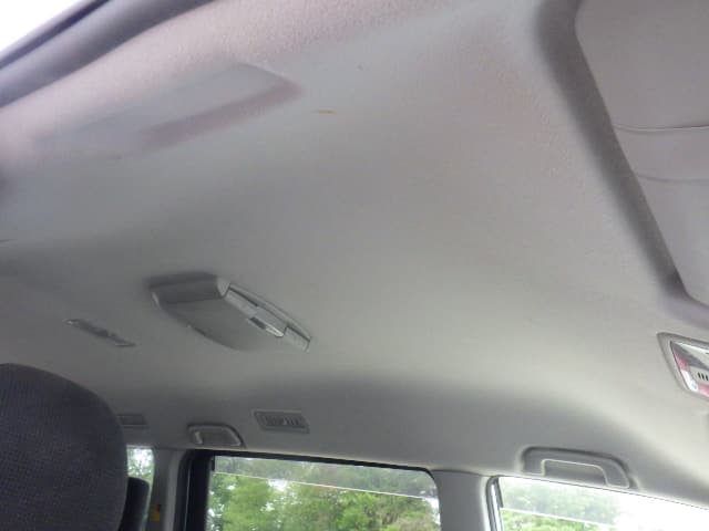TOYOTA Voxy thumbnail 24