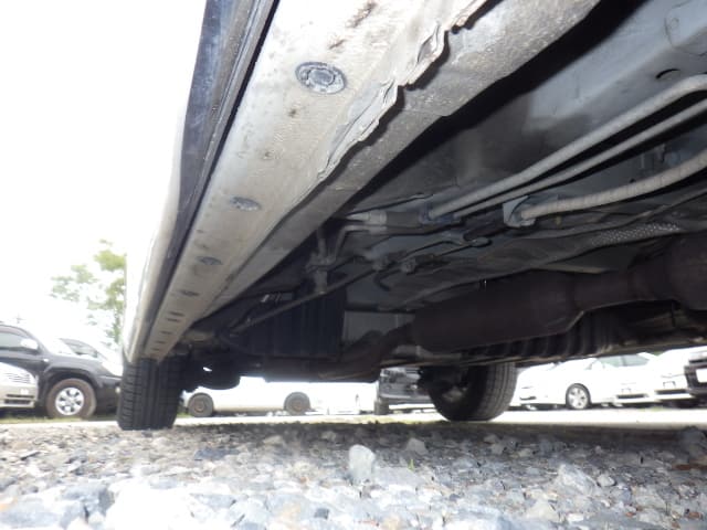 TOYOTA Voxy thumbnail 22