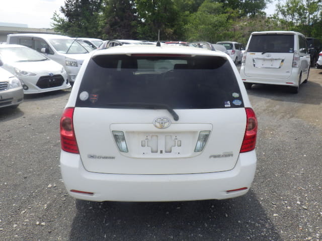 TOYOTA Corolla Fielder thumbnail 4