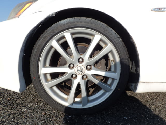 LEXUS IS thumbnail 9