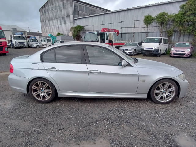BMW 3 Series thumbnail 59