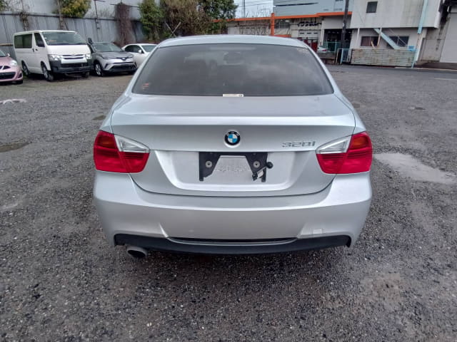 BMW 3 Series thumbnail 61