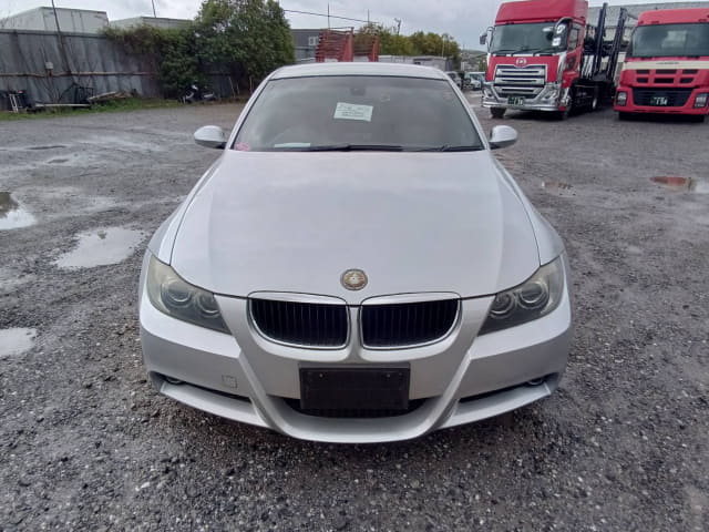 BMW 3 Series thumbnail 57