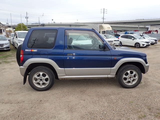 2000 MITSUBISHI Pajero Mini