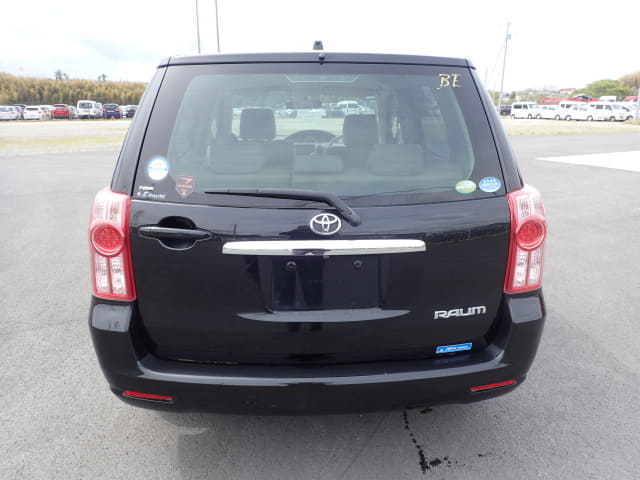 2011 TOYOTA Raum