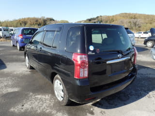 2011 TOYOTA Raum