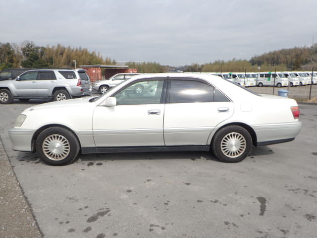 2001 TOYOTA Crown