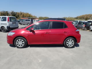 2011 TOYOTA Auris