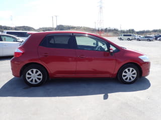 2011 TOYOTA Auris