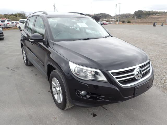 VOLKSWAGEN Tiguan thumbnail 64