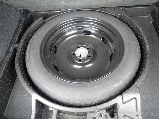 VOLKSWAGEN Tiguan thumbnail 29