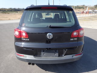 2010 VOLKSWAGEN Tiguan