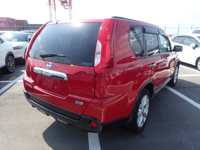 2010 NISSAN X-Trail