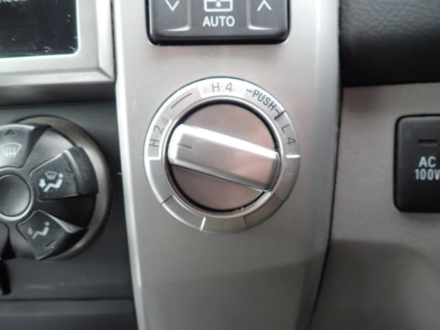 TOYOTA Hilux Surf thumbnail 44