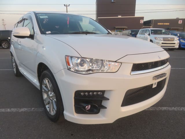MITSUBISHI Outlander thumbnail 7